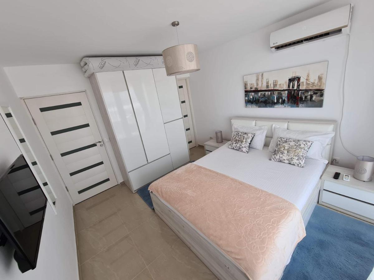 Ferienwohnung Briza Pe Promenada Năvodari Exterior foto