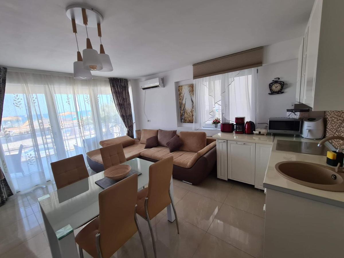 Ferienwohnung Briza Pe Promenada Năvodari Exterior foto