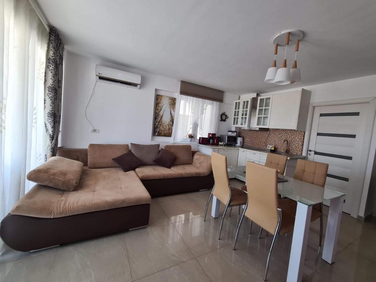 Ferienwohnung Briza Pe Promenada Năvodari Exterior foto
