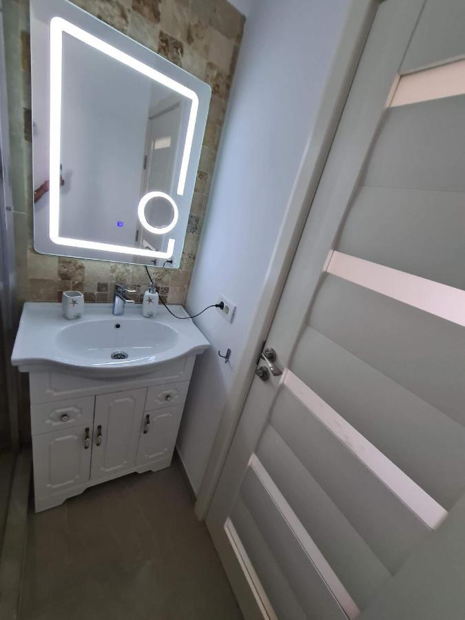 Ferienwohnung Briza Pe Promenada Năvodari Exterior foto