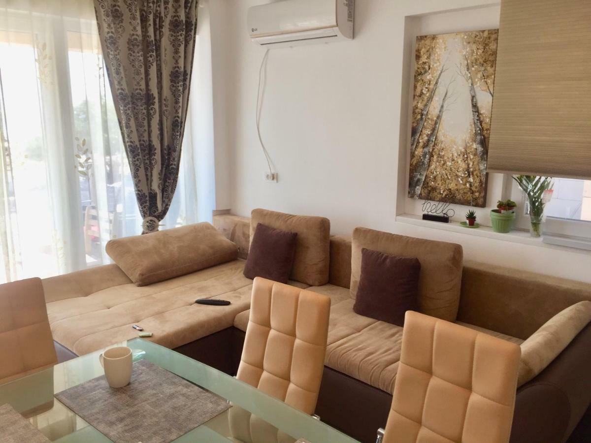 Ferienwohnung Briza Pe Promenada Năvodari Exterior foto