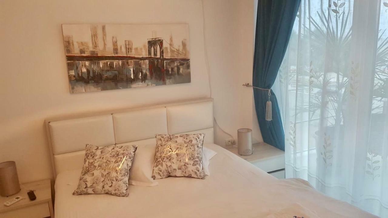 Ferienwohnung Briza Pe Promenada Năvodari Exterior foto